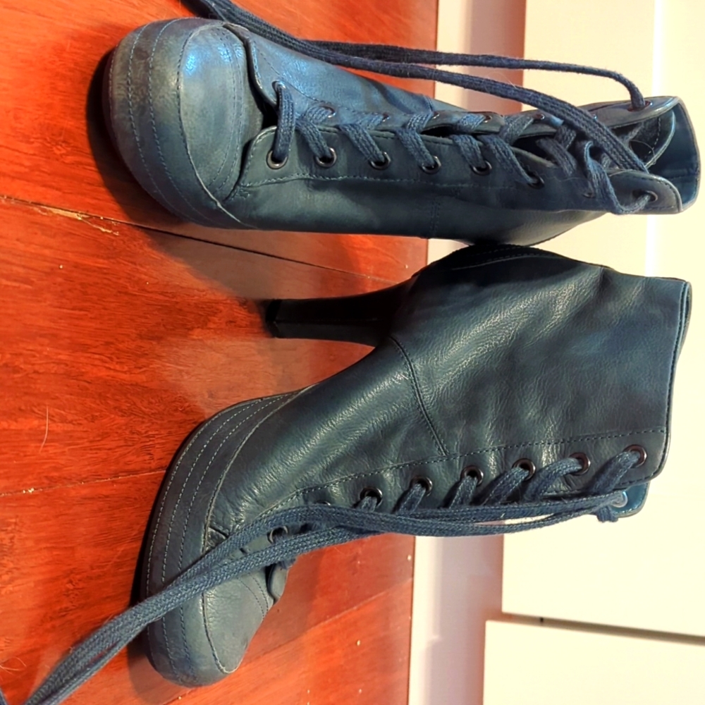 Vintage Blue Heeled lace up boots